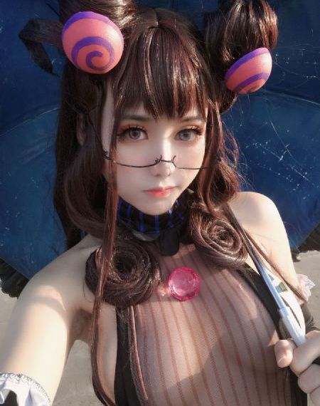 激情艳女