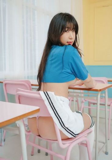 年轻漂亮的女教师2