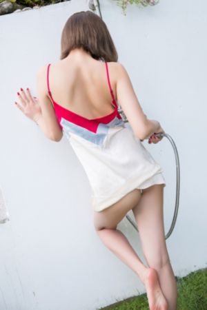 女同志在一三人行亚洲女