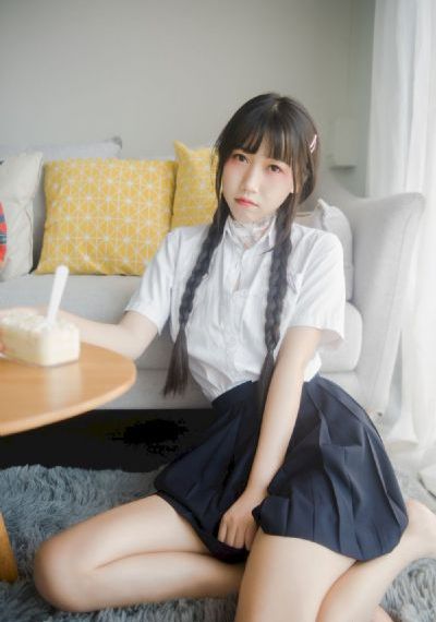 手指挑弄花蒂gl